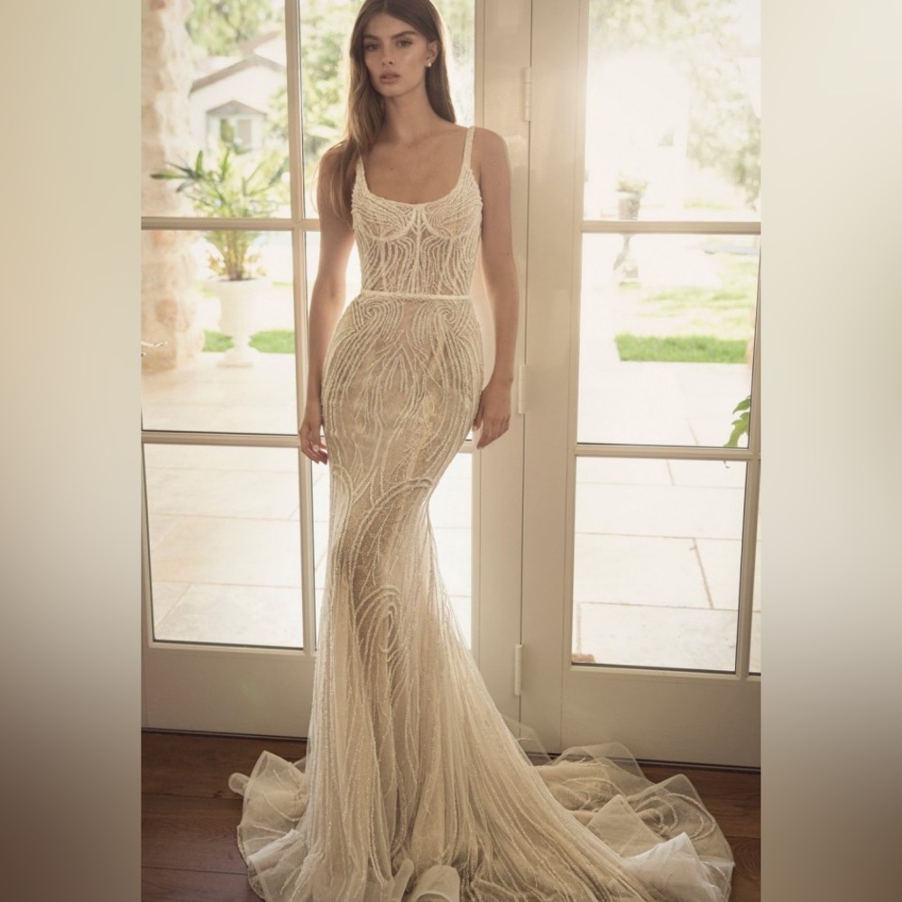 Gorgeous Netta Beshabu wedding dress! Style is Johanne